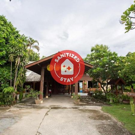 Oyo 909 Guiding Star Resort Chiang Mai Exterior photo