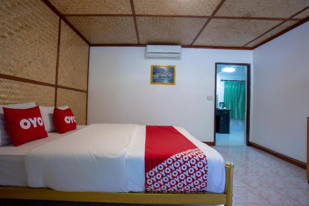 Oyo 909 Guiding Star Resort Chiang Mai Exterior photo
